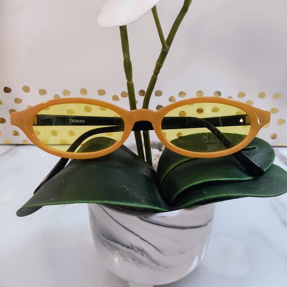 FASHION SUNGLASSES SKINNY OVAL CATEYE YELLOW/ BLACK